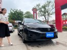 Màu đen, giá 495tr