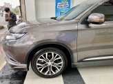 Mitsubishi Outlander 2017 - Xe màu nâu