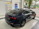 Kia Cerato 2019 - Xe màu xanh cavansite