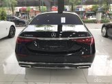 Mercedes-Benz Maybach S580 4Matic 2022 - Xe màu đen, nội thất nâu da bò, cam kết có xe luôn