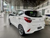 Hyundai Grand i10 Hatchback 1.2 AT 2022 - Giảm 15tr tiền mặt vào giá xe