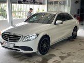 Mercedes-Benz C200 Exclusive 2022 - Màu trắng, nội thất kem