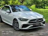 Mercedes-Benz C300 AMG 2023 - Giảm 50% trước bạ, màu trắng giao ngay
