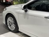 Toyota Camry 2.5Q 2020 - Nhập Thái, màu trắng
