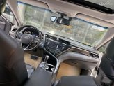 Toyota Camry 2.5Q 2020 - Nhập Thái, màu trắng