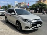 Mitsubishi Outlander 2.0 CVT Premium 2022 - Đi chuẩn 10 ngàn kilomet