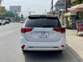 Mitsubishi Outlander 2.0 CVT Premium 2022 - Đi chuẩn 10 ngàn kilomet