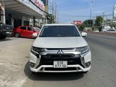 Mitsubishi Outlander 2.0 CVT Premium 2022 - Đi chuẩn 10 ngàn kilomet