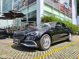 Mercedes-Benz E200 Exclusive V1 2023 - Odo 900 km, đen nội thất nâu, siêu lướt chính hãng