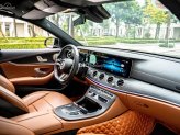 Mercedes-Benz E300 AMG 2021 - Cần bán xe màu đen