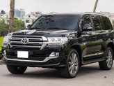 Toyota Land Cruiser VX 4.6 V8 2020 - Xe màu đen, xe nhập