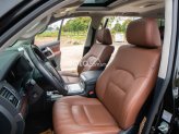 Toyota Land Cruiser VX 4.6 V8 2020 - Xe màu đen, xe nhập