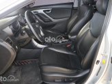 Hyundai Elantra 2015 - Màu bạc, nhập khẩu nguyên chiếc