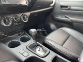 Toyota Hilux 2.4E 4×2 AT 2021 - Xe còn rất mới