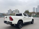 Toyota Hilux 2.4E 4×2 AT 2021 - Xe còn rất mới