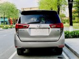 Toyota Innova 2.0E 2017 - Biển phố