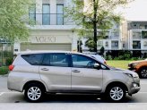 Toyota Innova 2.0E 2017 - Biển phố