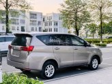 Toyota Innova 2.0E 2017 - Biển phố