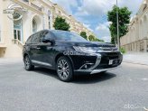 Mitsubishi Outlander 2018 - biển thành phố, xe gia đình đi như mới
