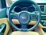 Kia Sedona 2.2 DAT 2016 - Trang bị: cam hành trình, ghế da cao cao cấp, gương hậu tự động chóng chói,  vô lăng 3 chấu