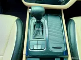 Kia Sedona 2.2 DAT 2016 - Trang bị: cam hành trình, ghế da cao cao cấp, gương hậu tự động chóng chói,  vô lăng 3 chấu