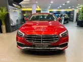 Mercedes-Benz E200 Exclusive V1 2023 - Chỉ 20 km - Màu đỏ siêu lướt