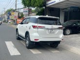 Toyota Fortuner 2.4 AT 4x2 Legender 2022 - Máy dầu số tự động 1 cầu 2WD đi đúng 25 ngàn kilomet