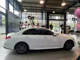 Mercedes-Benz C300 AMG 2024 - Sốc tặng 50% phí trước bạ, giảm ngay 200tr nóng cho khách liên hệ em Hoài ngay