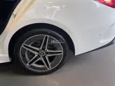 Mercedes-Benz C300 AMG 2024 - Sốc tặng 50% phí trước bạ, giảm ngay 200tr nóng cho khách liên hệ em Hoài ngay