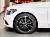 Mercedes-Benz C200 Exclusive 2019 - Xe 1 chủ từ mới - nước sơn zin nguyên vẫn còn bóng loáng