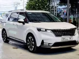 Kia Carnival 2.2D Signature 2023 - Lướt 9100km, mới 99%, hỗ trợ góp