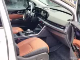 Kia Carnival 2.2D Signature 2023 - Lướt 9100km, mới 99%, hỗ trợ góp