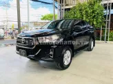 Toyota Hilux 2.4E 4×2 AT 2019 - Xe nhập Thái, máy dầu số tự động, zin nguyên bản, đã lên màn hình Android, nắp thùng