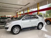 Toyota Fortuner 2.7 V 4X4 AT 2013 - SUV 7 chỗ cực đẹp, máy xăng cực khỏe, keo chỉ Zin tuyệt đối