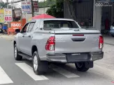 Toyota Hilux 2.4E 4x4 MT 2017 - Số sàn một chủ đi chuẩn 40 ngàn kilomet