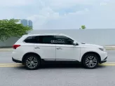 Mitsubishi Outlander 2.0 CVT Premium 2018 - Xe đẹp, giá tốt, trang bị full options