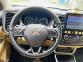 Mitsubishi Outlander 2.0 CVT Premium 2018 - Xe đẹp, giá tốt, trang bị full options