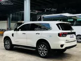Ford Everest Titanium 2.0L AT 4WD 2023 - FORD EVEREST 2023 BI-TURBO 2 CẦU BẢN FULL XE LƯỚT_Định cư Mỹ nên mới bán