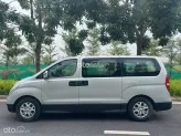 Hyundai Grand Starex 2.4 MT 2009 - 9 chỗ máy xăng