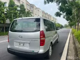 Hyundai Grand Starex 2.4 MT 2009 - 9 chỗ máy xăng
