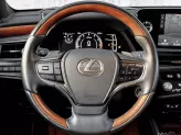 Lexus ES 250 2022 - Giá 2 tỷ 360tr