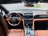 Bentley Bentayga V8 2021 - Màu đen nội thất nâu siêu lướt 7000km