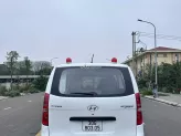 Hyundai Grand Starex 2.4 MT 2017 - Bán Starex cứu thương đời 2017, máy dầu, một chủ từ mới