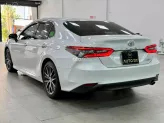 Toyota Camry 2.0Q 2023 - Xe Màu Trắng Ngọc Trai - Nội thất Kem