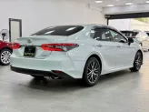 Toyota Camry 2.0Q 2023 - Xe Màu Trắng Ngọc Trai - Nội thất Kem