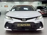 Toyota Camry 2.0Q 2023 - Xe Màu Trắng Ngọc Trai - Nội thất Kem