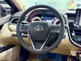 Toyota Camry 2.0Q 2023 - Xe Màu Trắng Ngọc Trai - Nội thất Kem