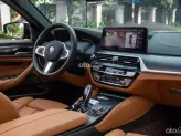 BMW 520i M Sport 2023 - Odo 1789 km đăng ký 2024, bản full có đá cốp, cửa hít 5 năm bảo dưỡng free