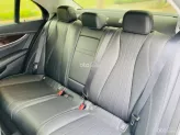 Mercedes-Benz E200 Exclusive V1 2022 - Trắng Đen