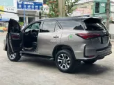 Toyota Fortuner 2.4 AT 4x2 Legender 2024 - Odo 8.000 km - Siêu lướt